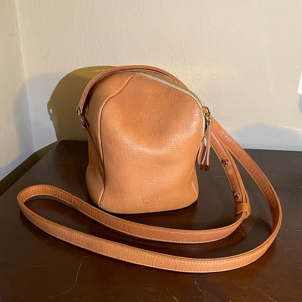 MANUFACTURE PASCALE Petite Kodara Tan Leather Cross Body Bag